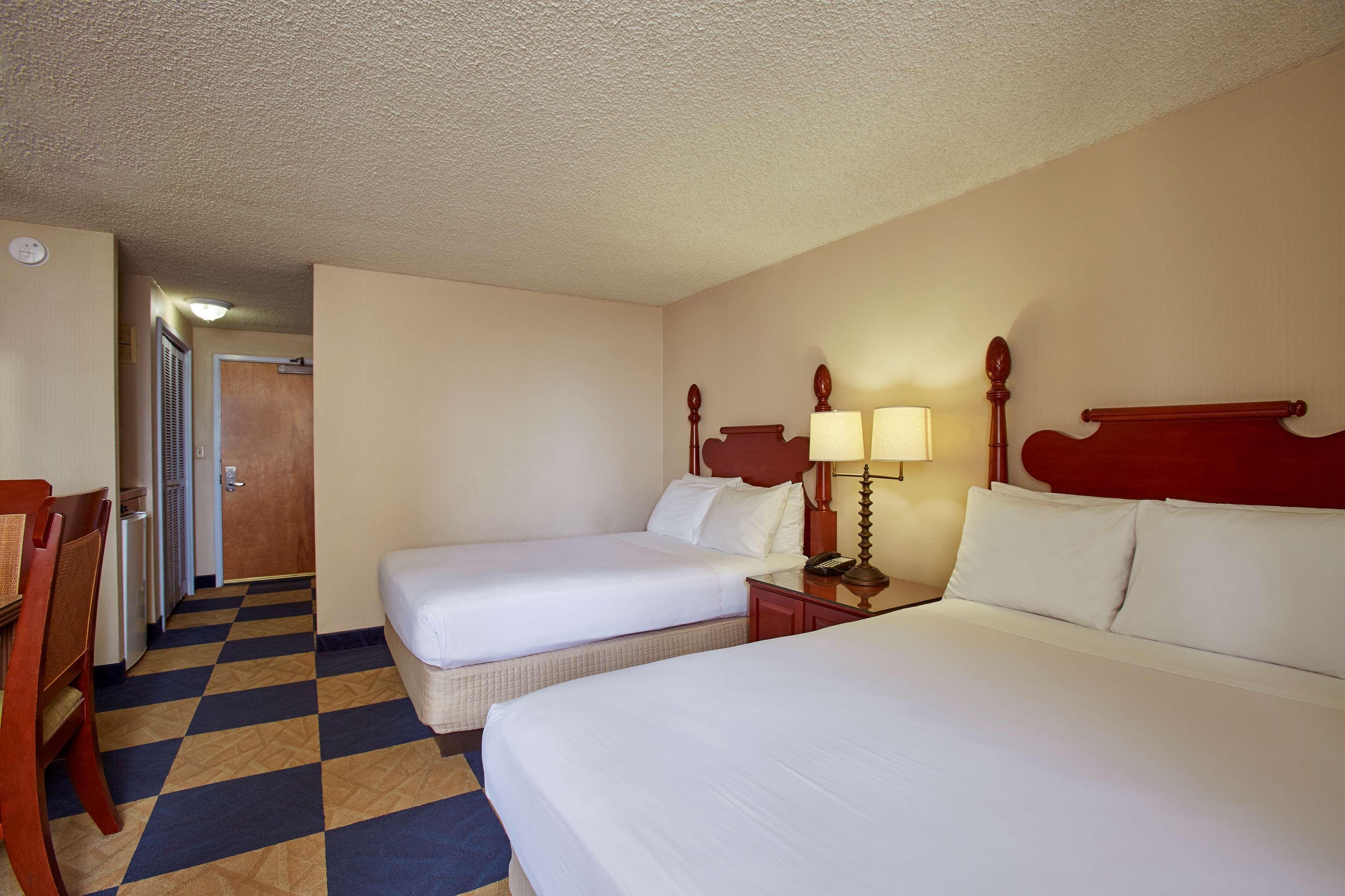 Ewa Hotel Waikiki Гонолулу Екстер'єр фото