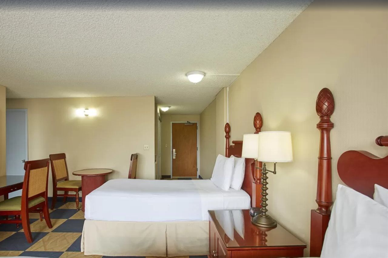 Ewa Hotel Waikiki Гонолулу Екстер'єр фото
