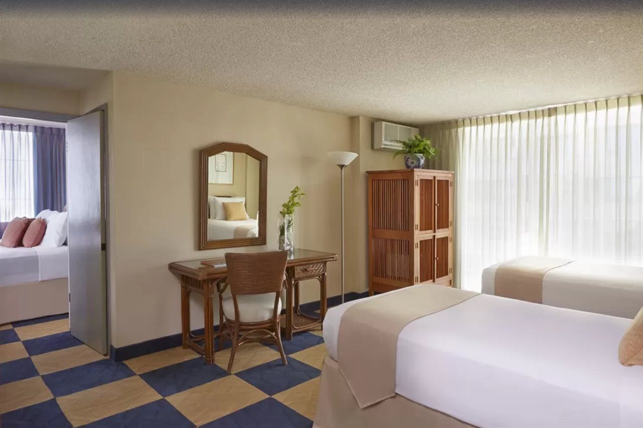 Ewa Hotel Waikiki Гонолулу Екстер'єр фото